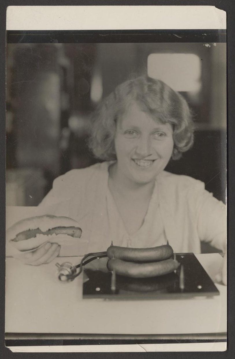 wcl1ic_2014_WCL002105_wcl002105_1101x1505 Joan Baxter of Wayne County (Michigan) poses behind her invention, a hot dog cooker.